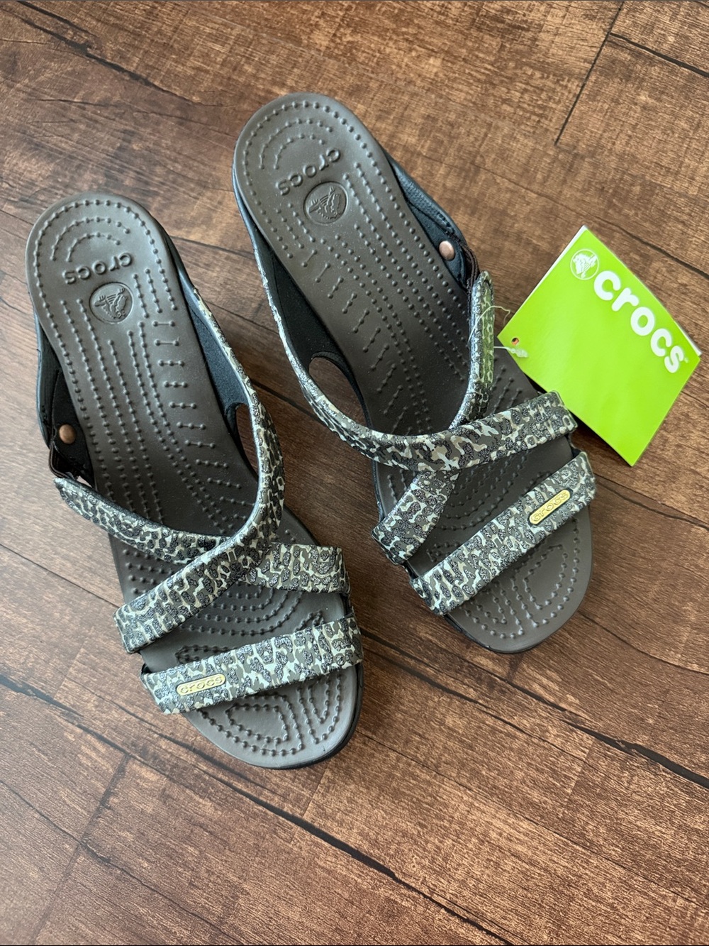 CROCS Cyprus IV sparkle leopard heel